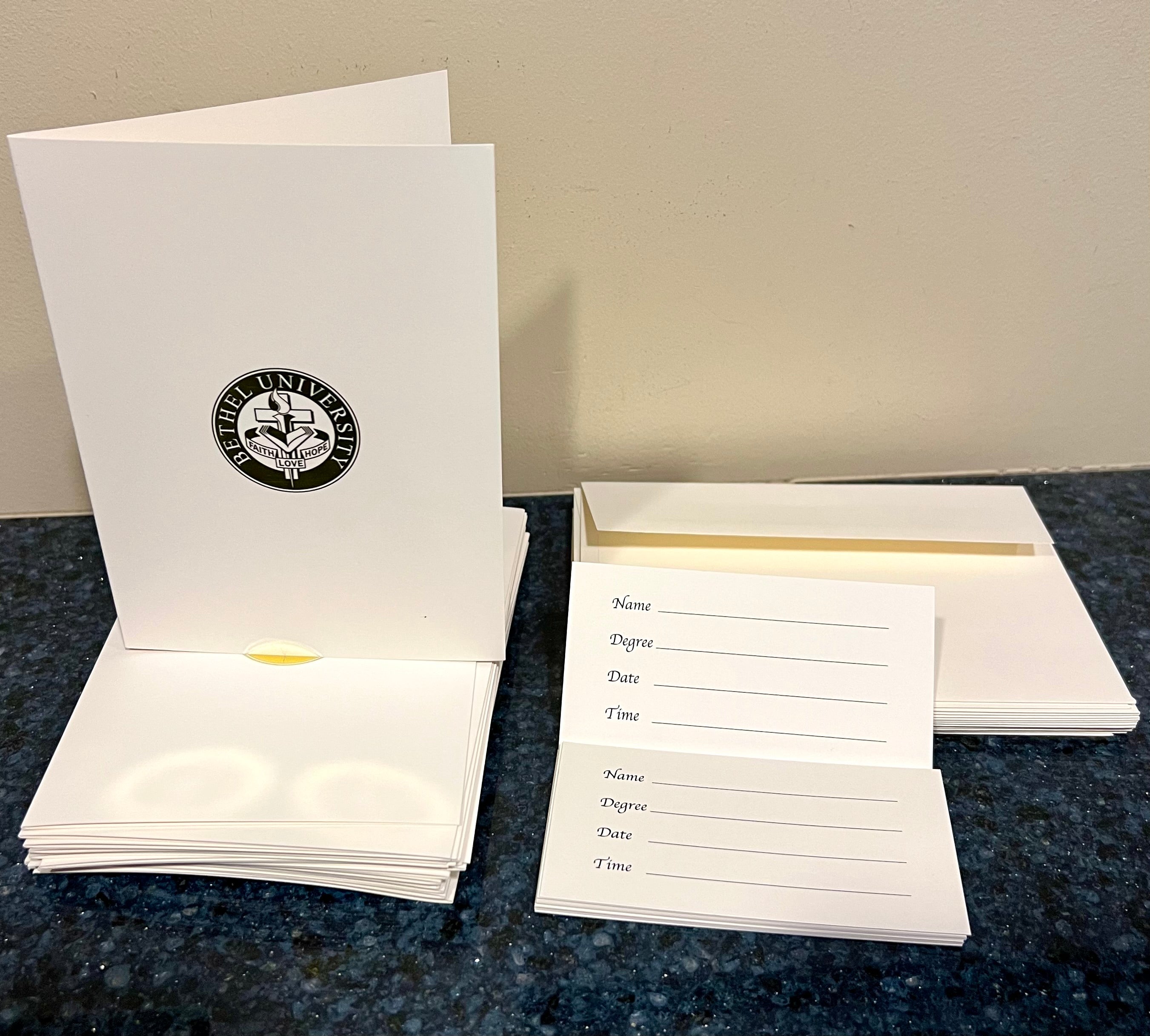 GRADUATION ANNOUNCEMENTS (15/pk w/ envelopes, seal stickers, and enclosure card)